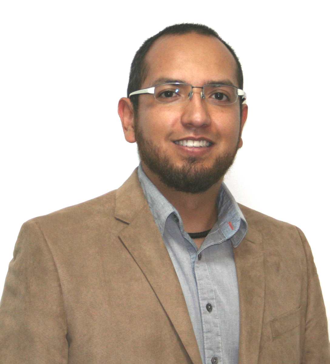 Dr. DANIEL AGUIRRE AGUIRRE