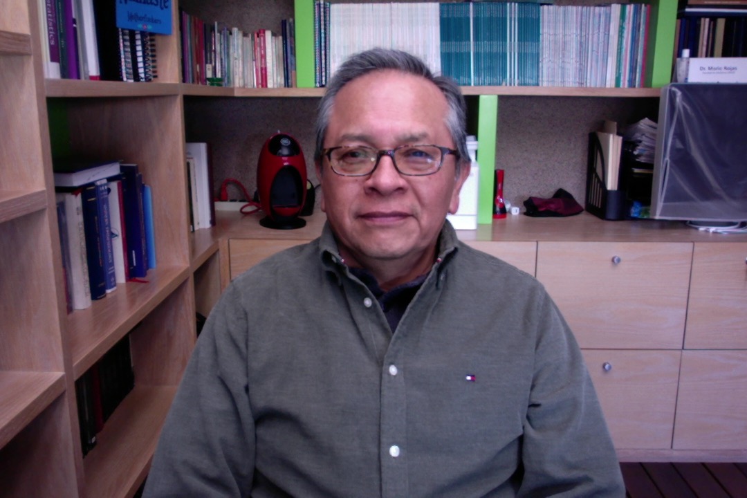 Dr. Mario Rojas Russell